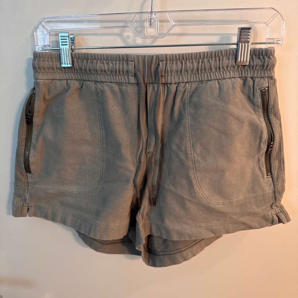 Athleta Women's Light Green Shorts